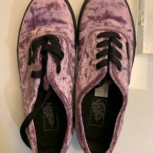 Authentic Velvet Van Sneakers